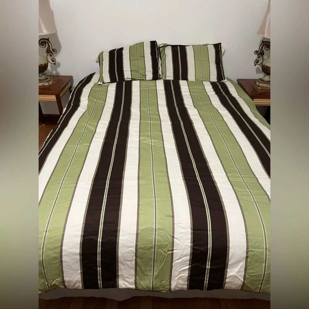 Queen Size Stripes Bedding Comforter Set 4 pieces